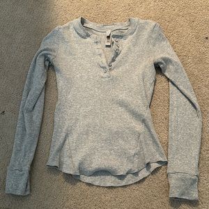 Gray long sleeve skims shirt